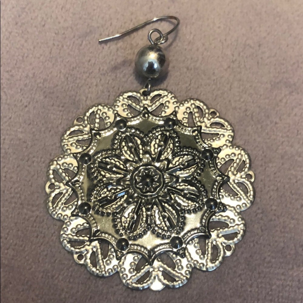 Silver Earring Set - Picture 3 of 3